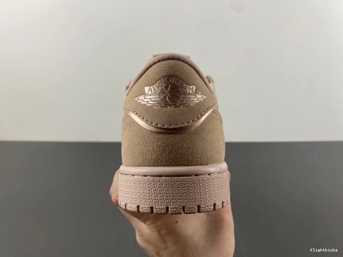Jordan Retro 1 AO1935-204 NS Beige Low Particle 1017